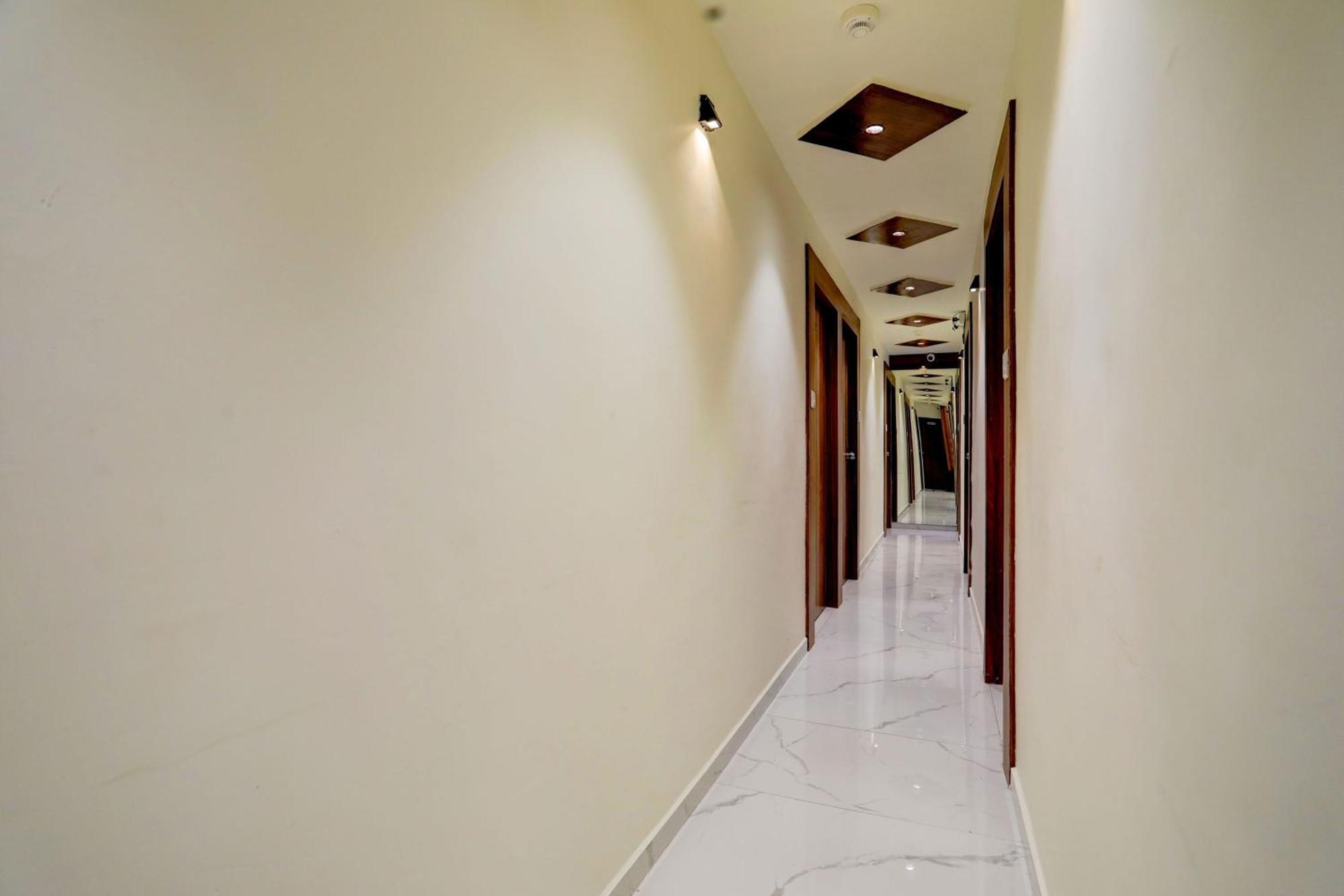 Hotel O Sun Light Ahmedabad Extérieur photo