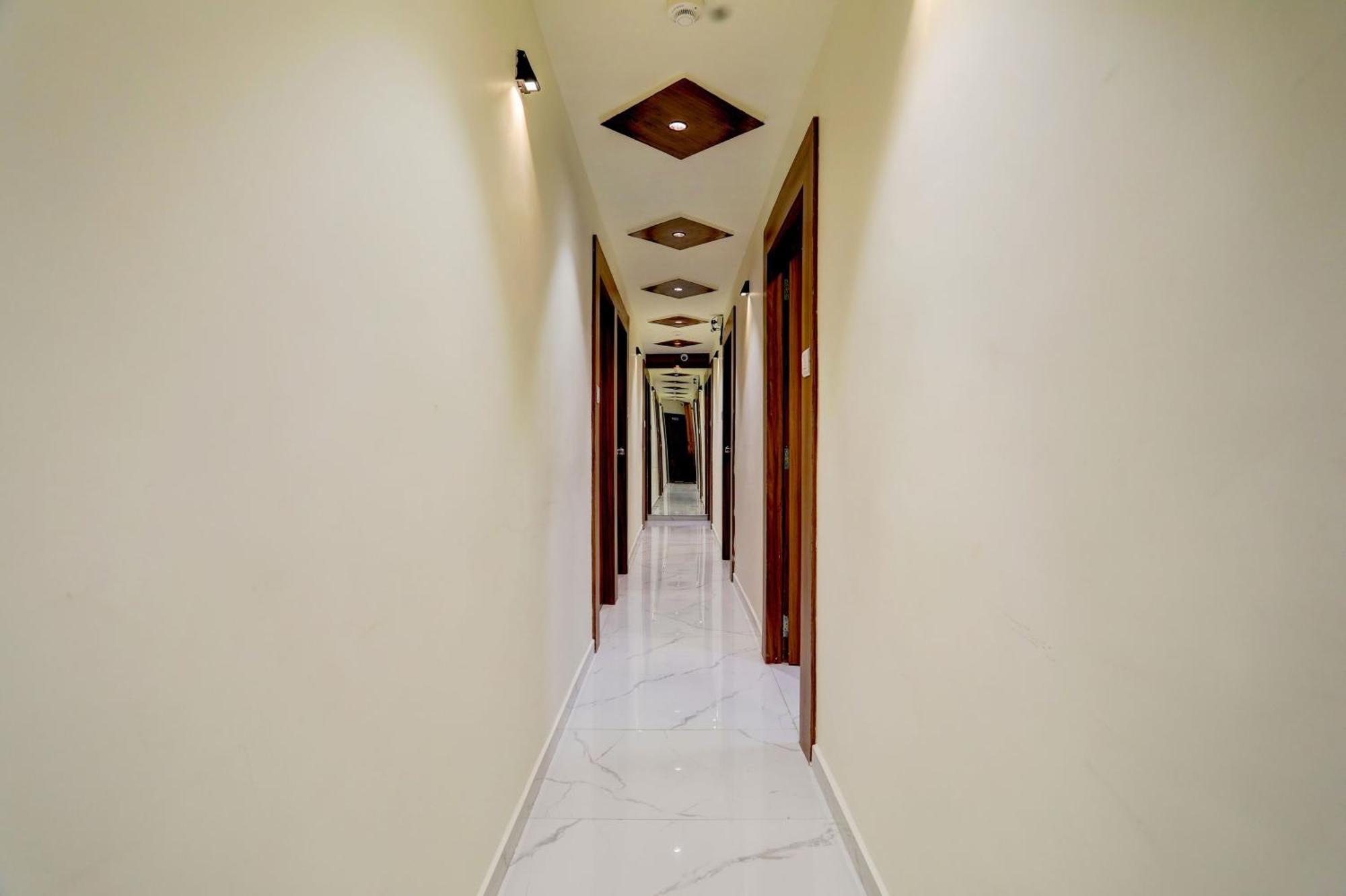 Hotel O Sun Light Ahmedabad Extérieur photo