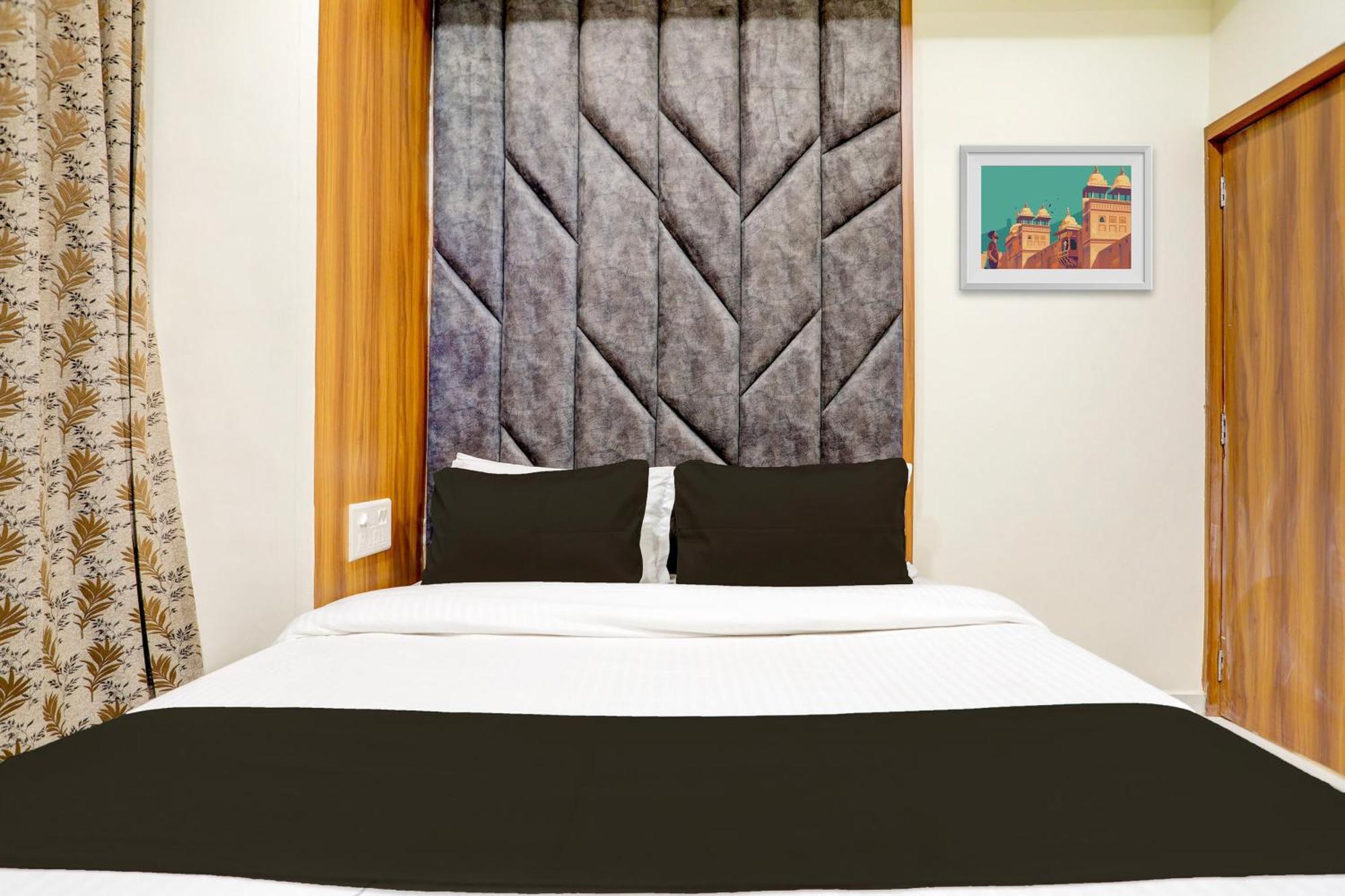 Hotel O Sun Light Ahmedabad Extérieur photo