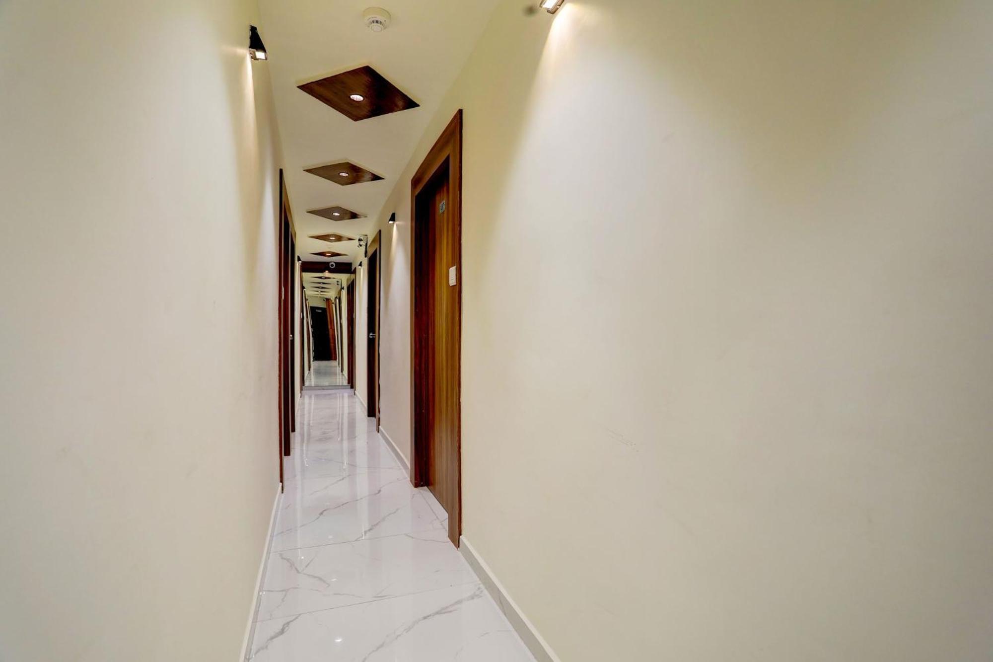 Hotel O Sun Light Ahmedabad Extérieur photo