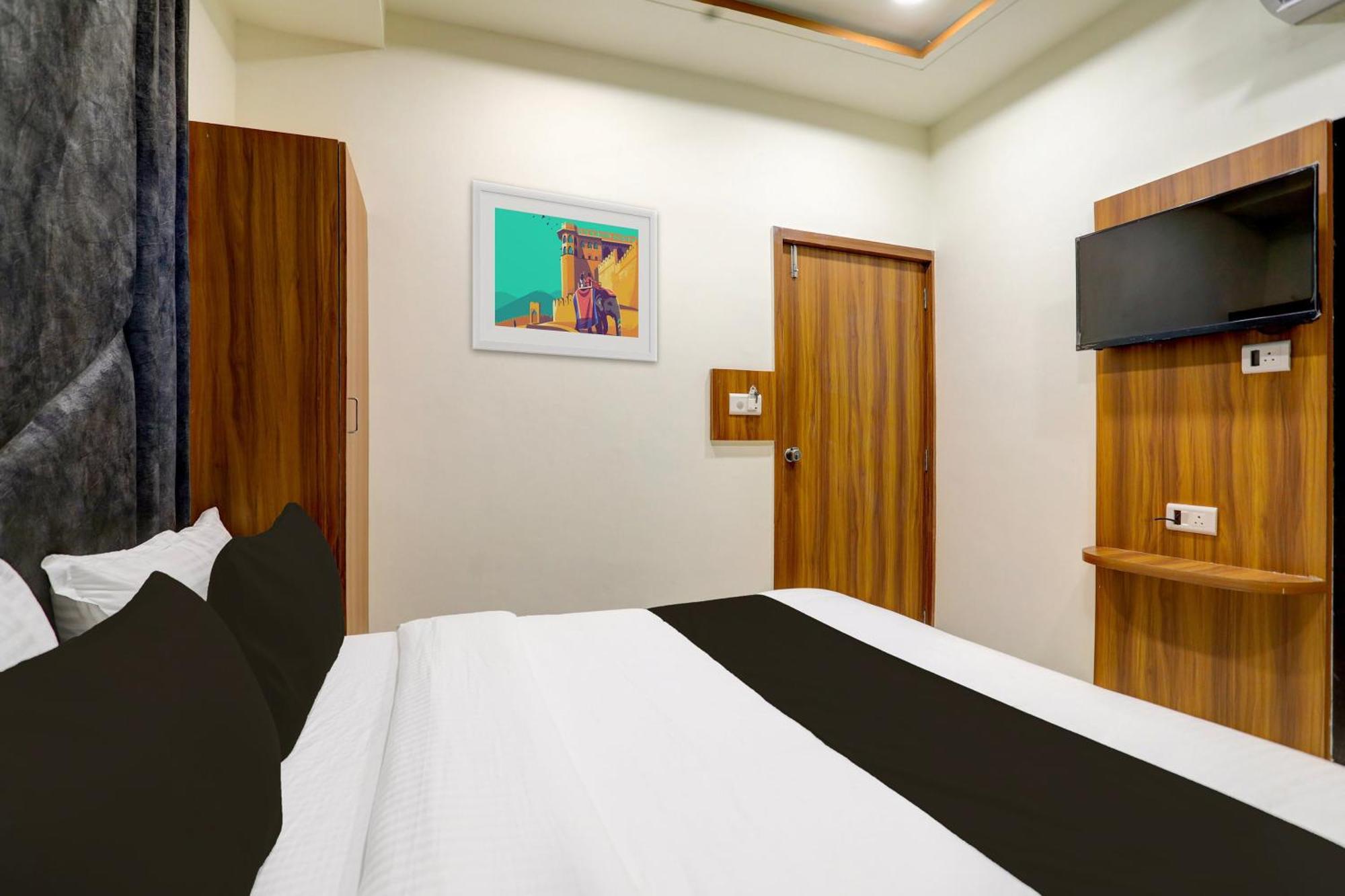 Hotel O Sun Light Ahmedabad Extérieur photo